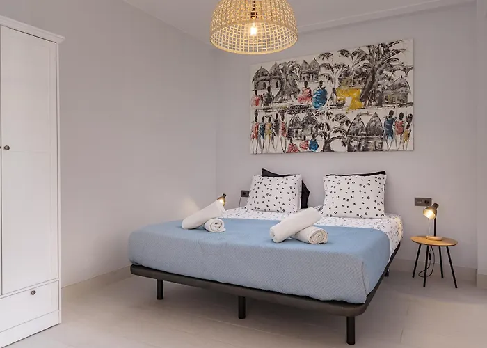 Town Anita Apartment *