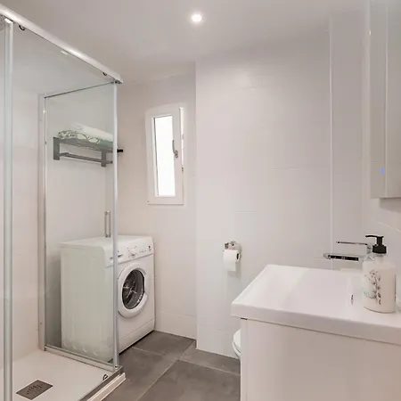 Town Anita 埃斯特波纳