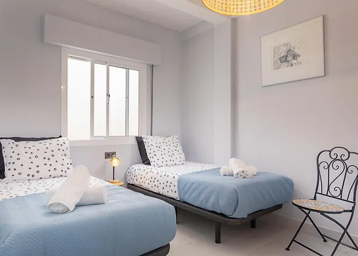 Town Anita アパート エステポナ